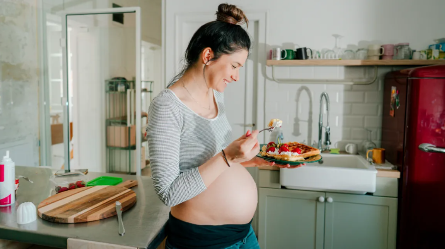 Are Pregnant Women Eat Late?